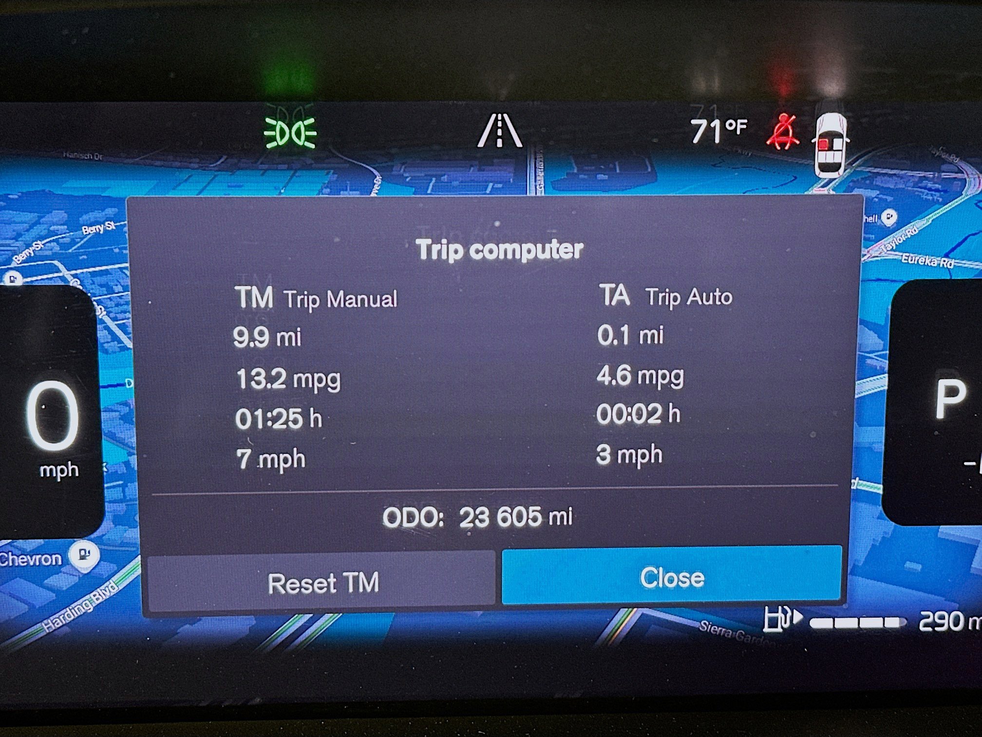 Used 2025 Volvo XC40 B5 Plus AWD/4WD image 18