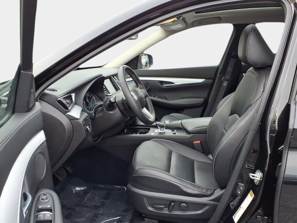 Used 2021 INFINITI QX50 Luxe image 9