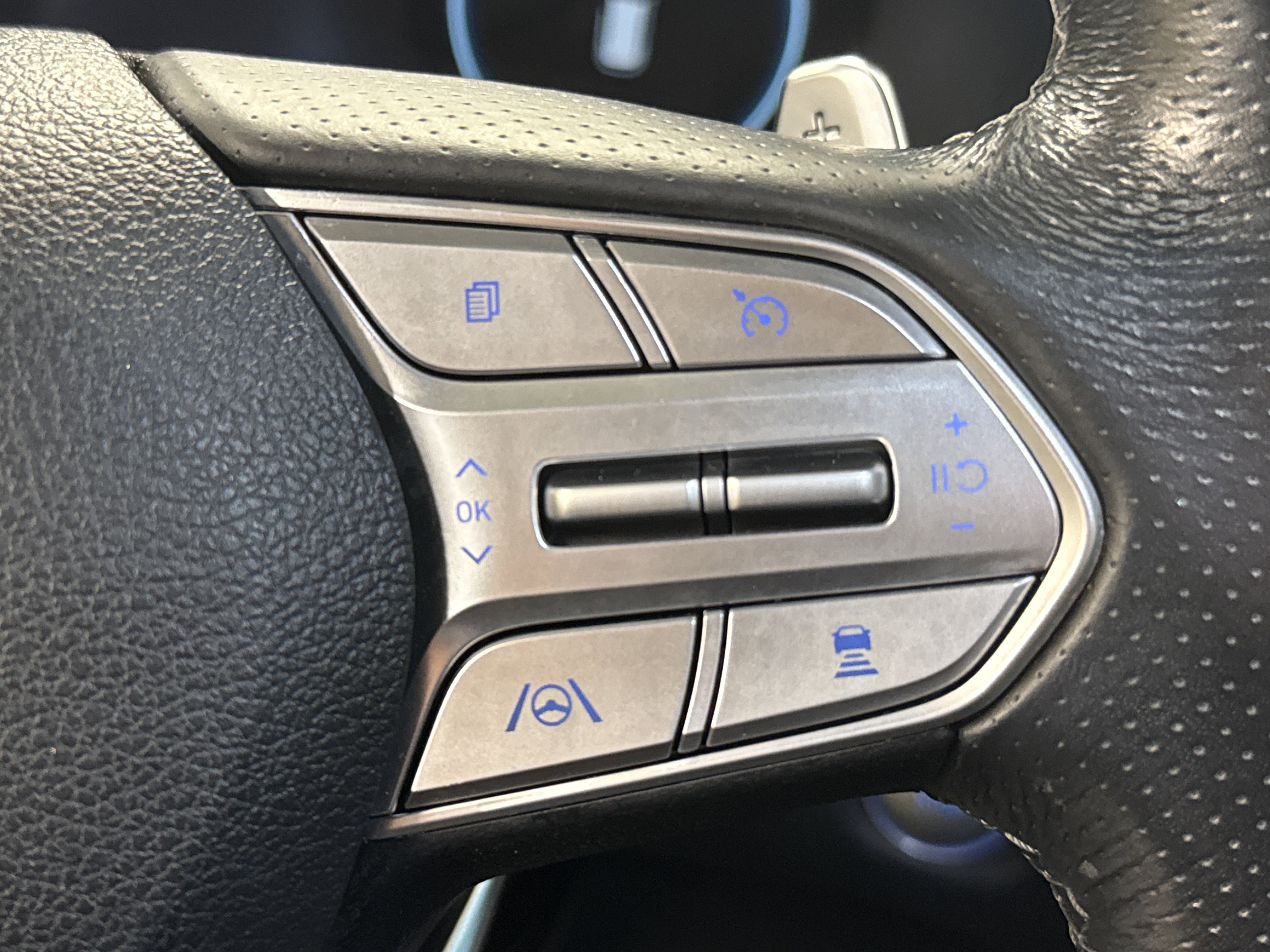 Used 2022 Hyundai Santa Fe Calligraphy image 18