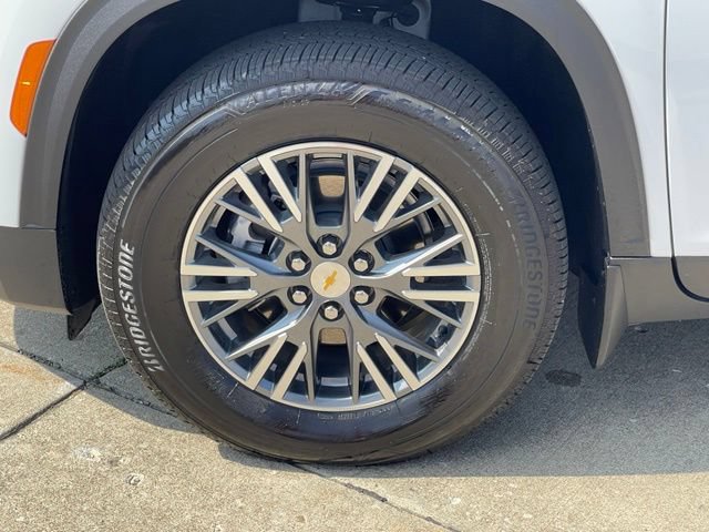 Certified 2026 Chevrolet Traverse LT w/ LPO, Floor Liner Package FWD image 10