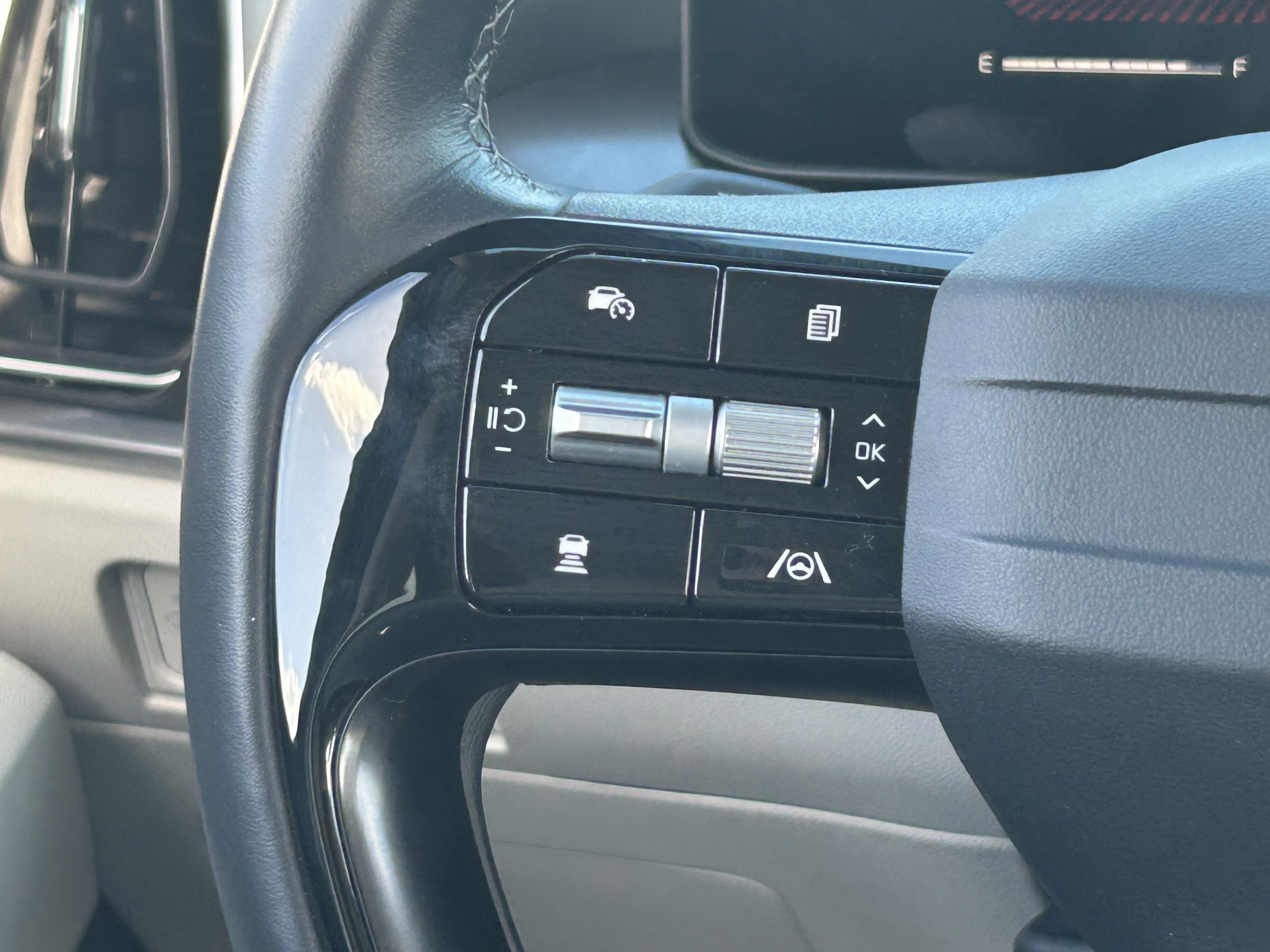 Certified 2026 Kia Sorento S FWD image 25