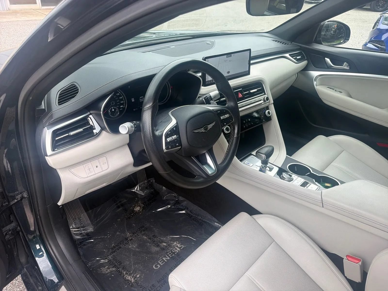 Used 2025 Genesis G70 2.5T RWD image 16