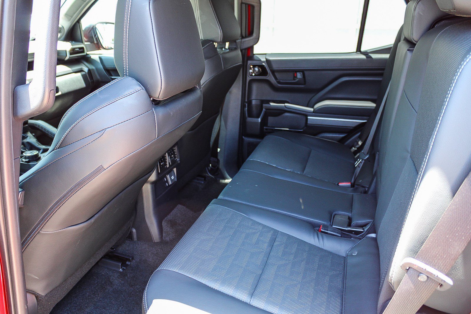 Certified 2026 Toyota 4Runner TRD Off-Road Premium AWD/4WD image 20
