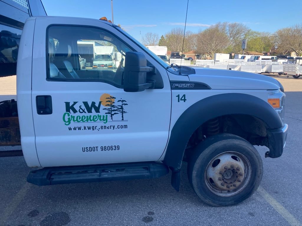 Used 2014 Ford F550 4x4 Regular Cab Super Duty image 5