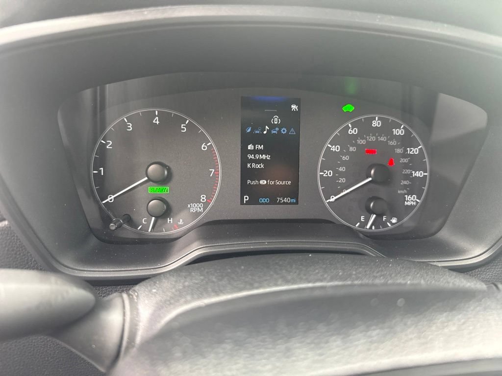 Used 2023 Toyota Corolla Cross AWD Hybrid image 12