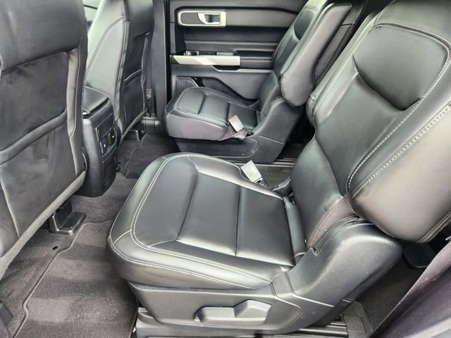Used 2022 Ford Explorer XLT w/ Equipment Group 202A RWD image 30