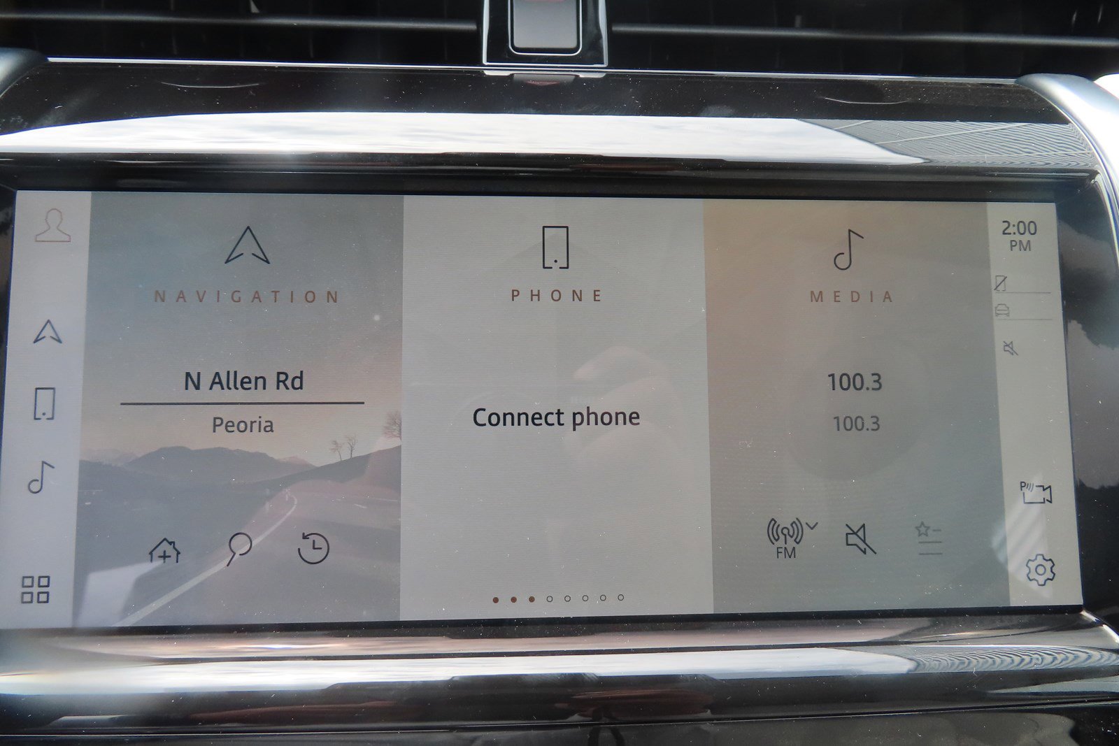 Used 2023 Land Rover Discovery Sport SE image 32