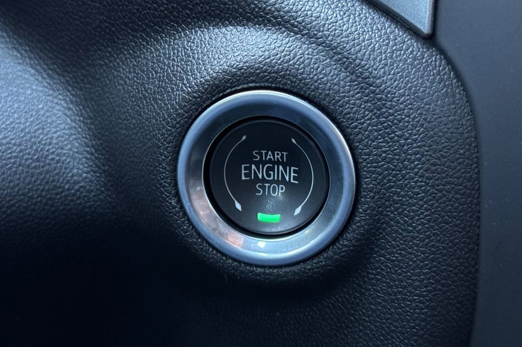 Certified 2025 Chevrolet Silverado 1500 Custom image 24