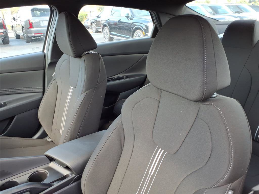 New 2026 Hyundai Elantra Sport image 13