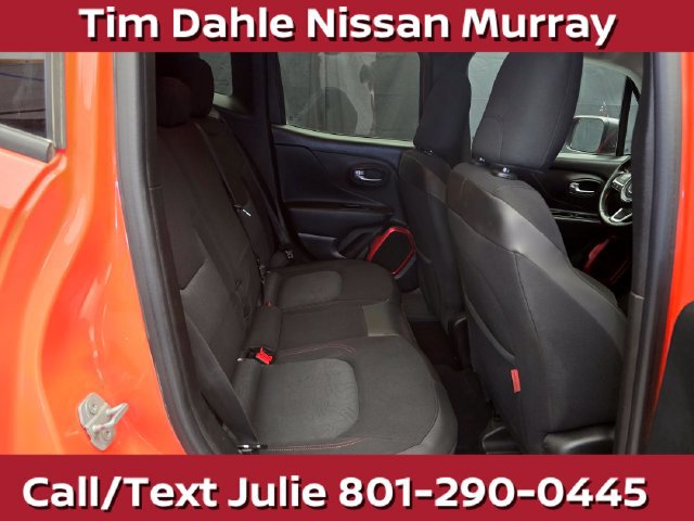 Used 2015 Jeep Renegade Trailhawk AWD/4WD image 18