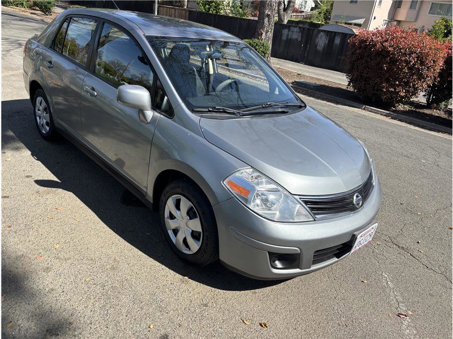 Used 2011 Nissan Versa 1.8 S FWD image 1