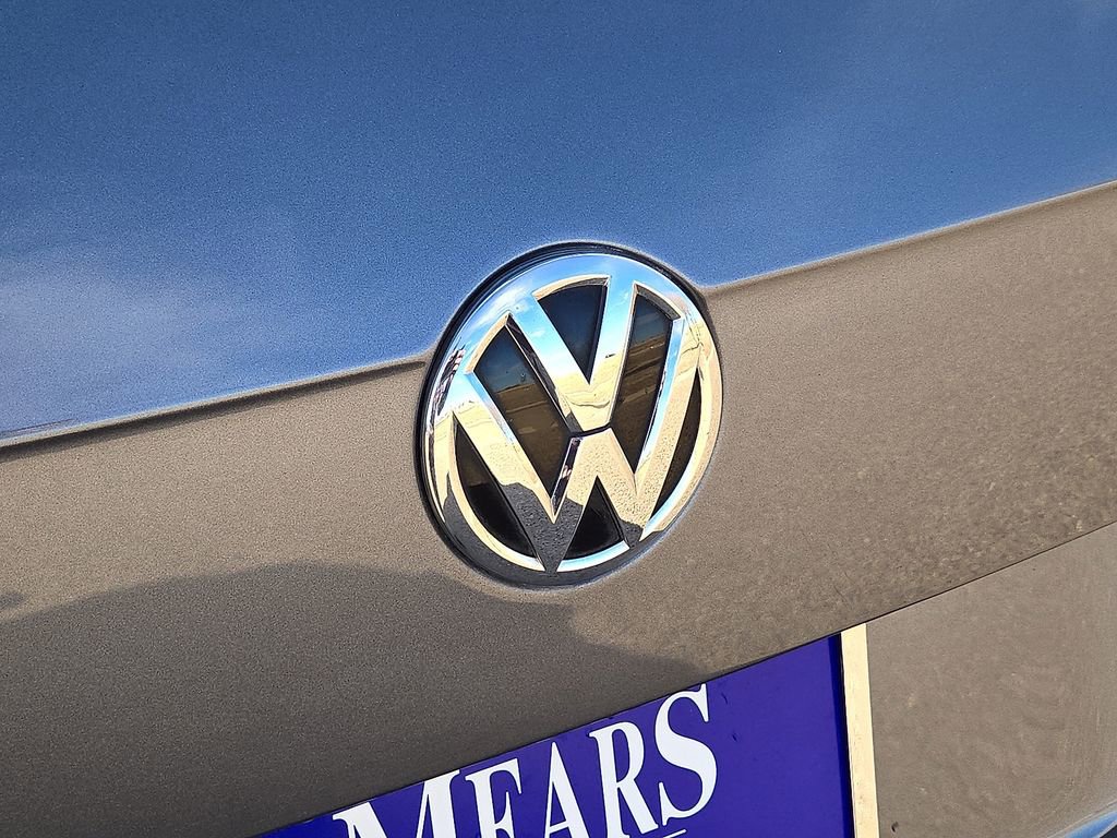 Used 2020 Volkswagen Tiguan S image 12