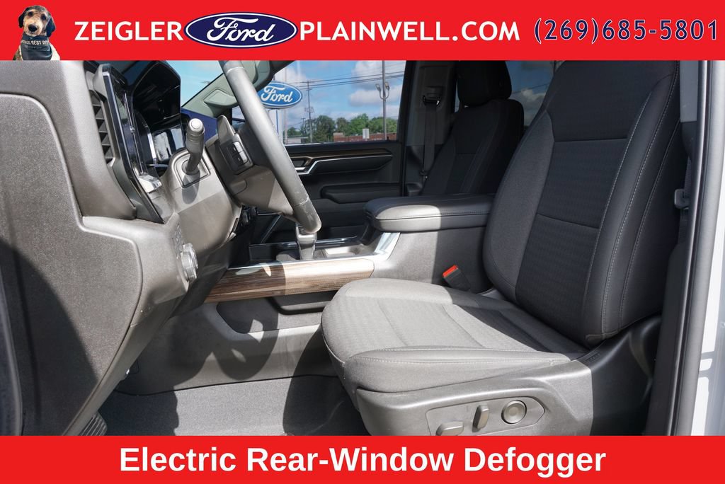 Used 2024 Chevrolet Silverado 1500 RST AWD/4WD image 16
