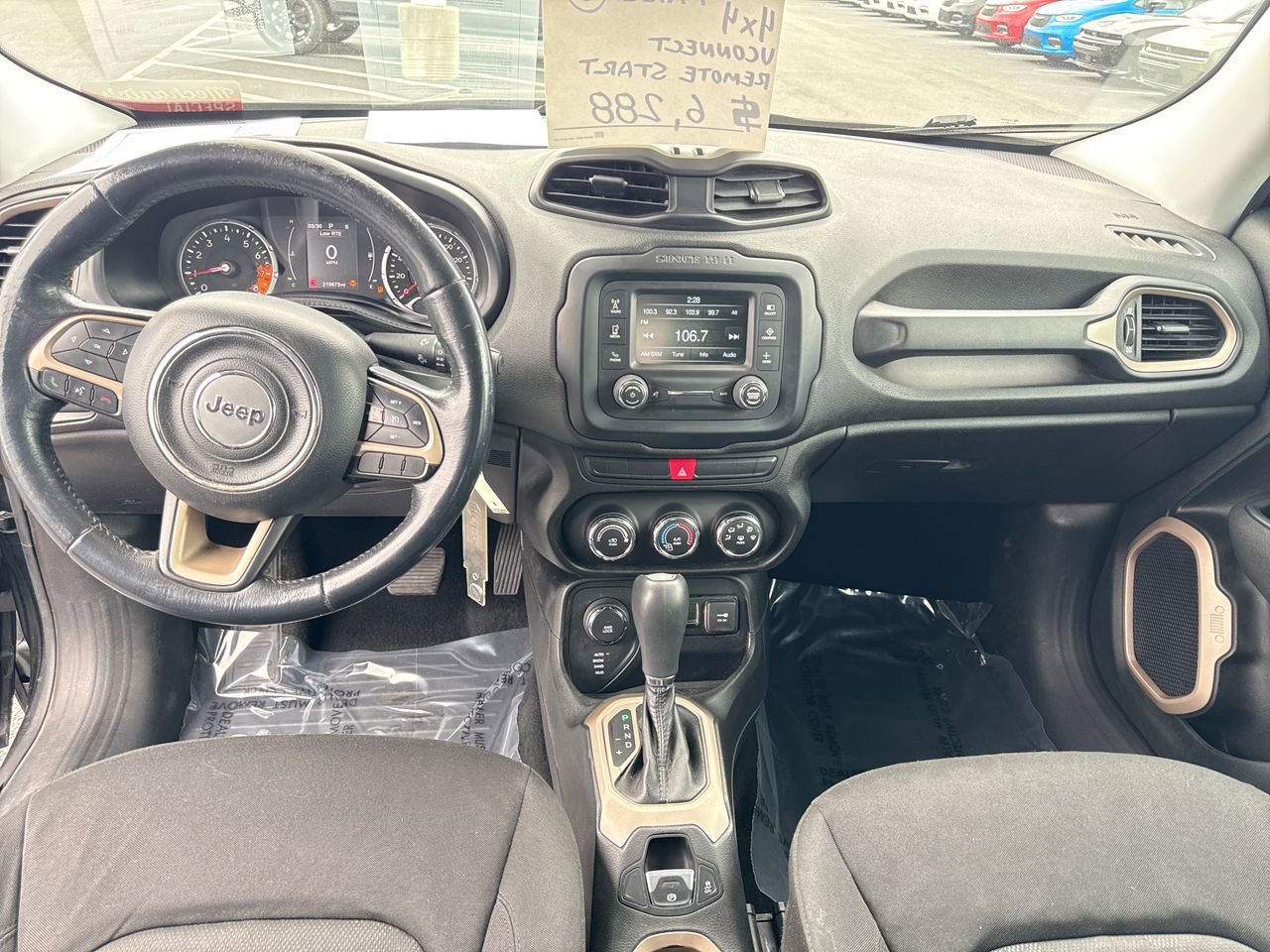 Used 2015 Jeep Renegade Latitude AWD/4WD image 13