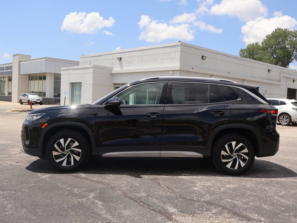 Used 2025 Volkswagen Tiguan S AWD/4WD image 4