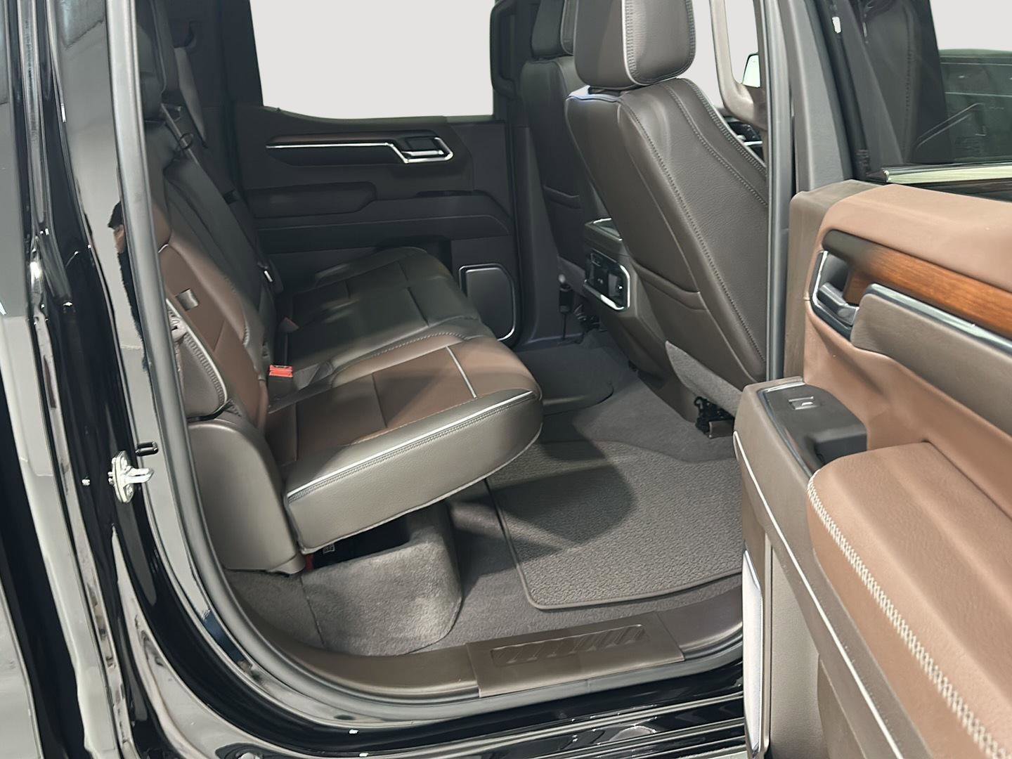 Used 2026 GMC Sierra 1500 Denali w/ Denali Reserve Package image 23