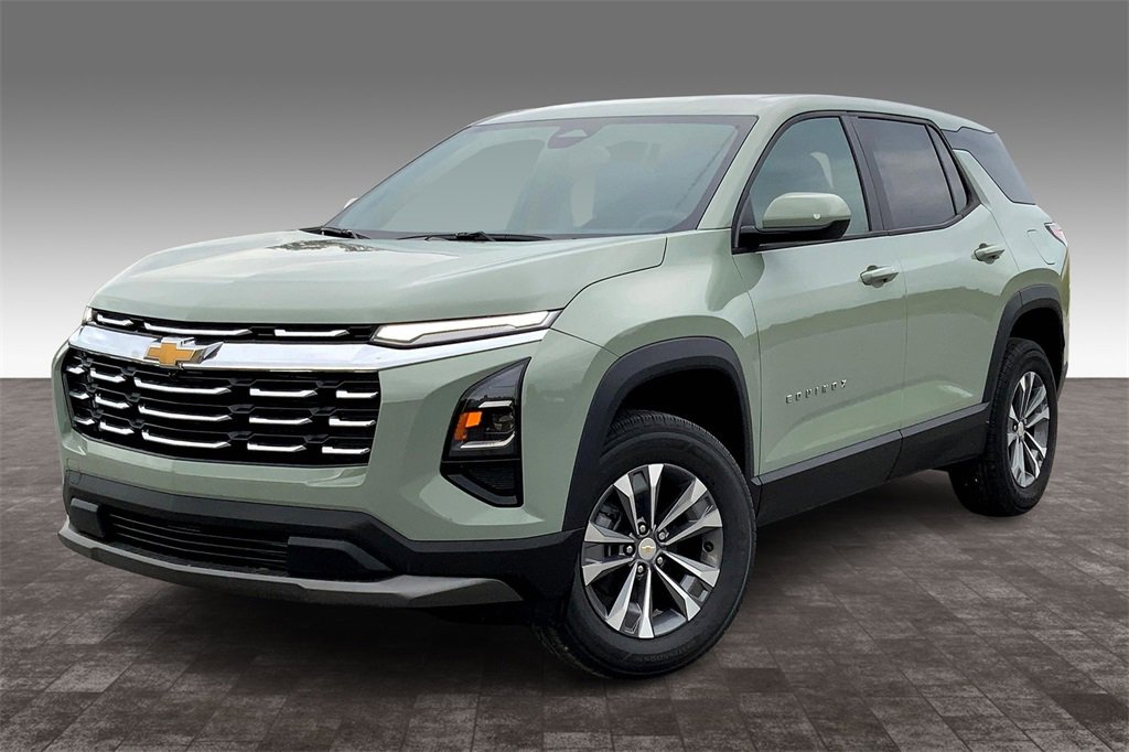 New 2026 Chevrolet Equinox LT image 2