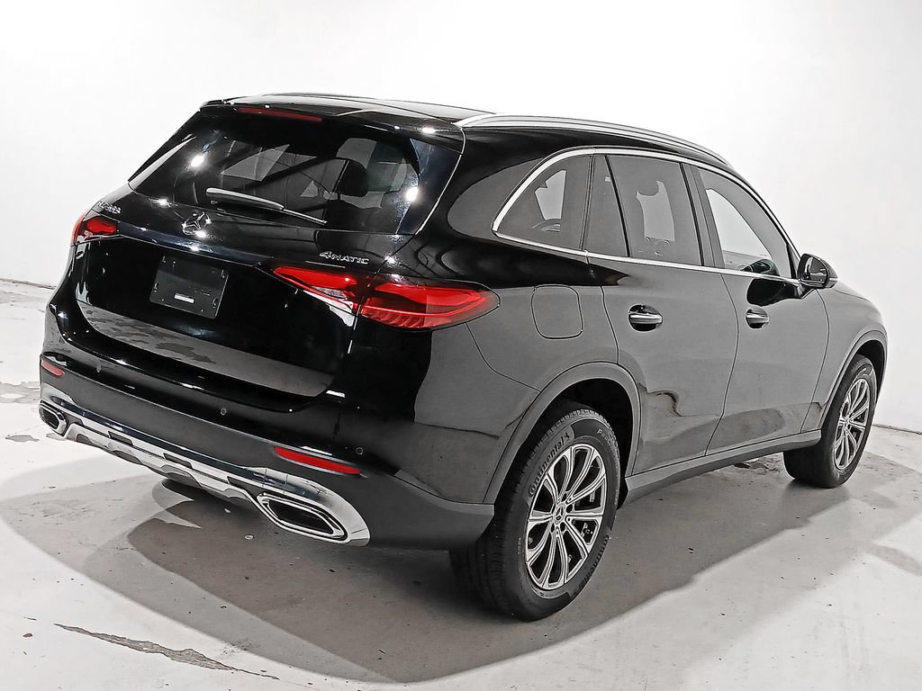 Used 2023 Mercedes-Benz GLC 300 4MATIC w/ Exclusive Trim Package image 6