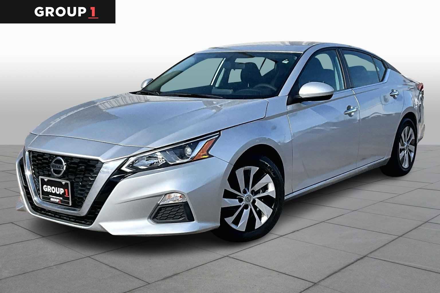 Used 2022 Nissan Pathfinder SV w/ Cargo Package image 1