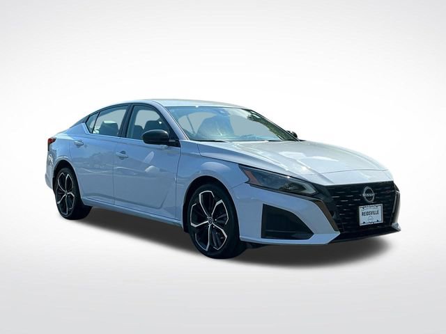 Used 2023 Nissan Altima 2.5 SR AWD/4WD image 8
