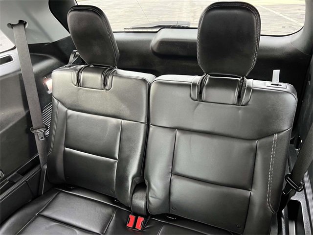 Used 2022 Ford Explorer XLT w/ Equipment Group 202A image 26