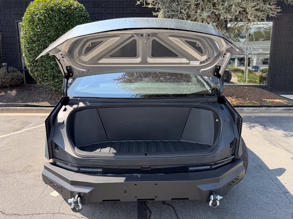 Used 2025 Tesla Cybertruck AWD Crew Cab image 5