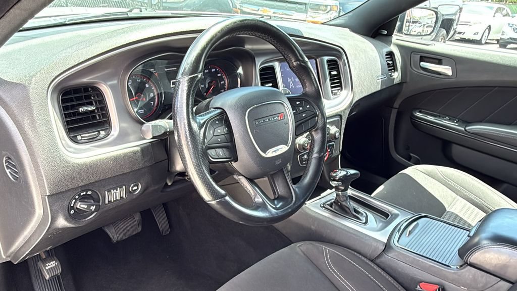 Used 2020 Dodge Charger SXT w/ Blacktop Package AWD/4WD image 23