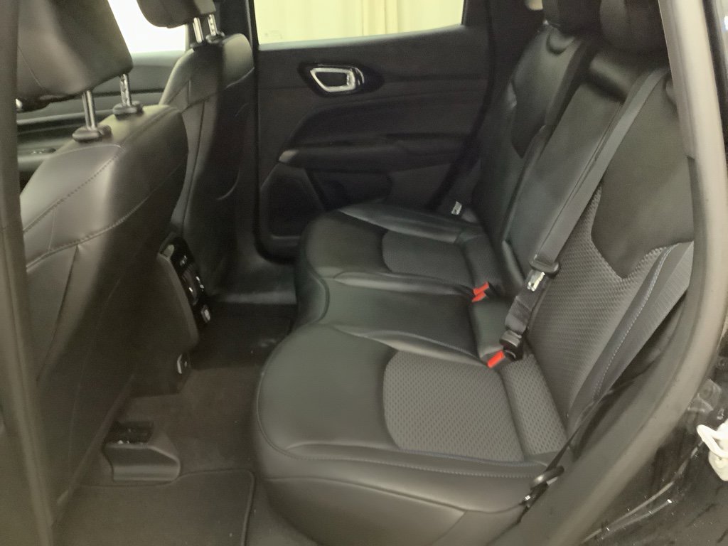 New 2026 Jeep Compass Latitude AWD/4WD image 25