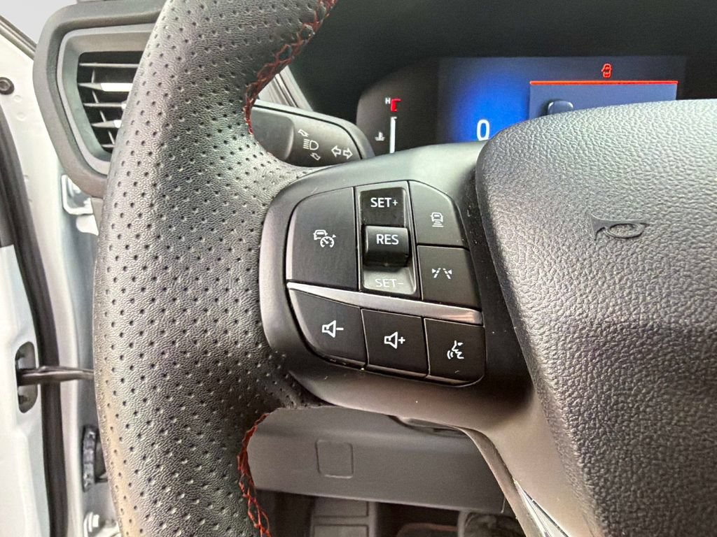 Used 2023 Ford Escape ST-Line w/ Tech Pack #1 AWD/4WD image 29