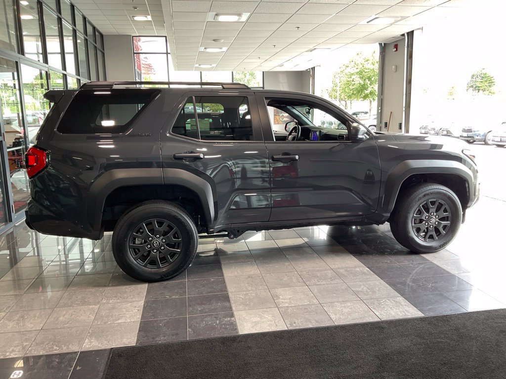 Certified 2025 Toyota 4Runner SR5 AWD/4WD image 6
