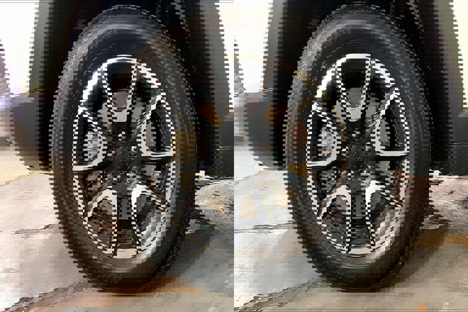 Used 2024 Jeep Compass Trailhawk image 9