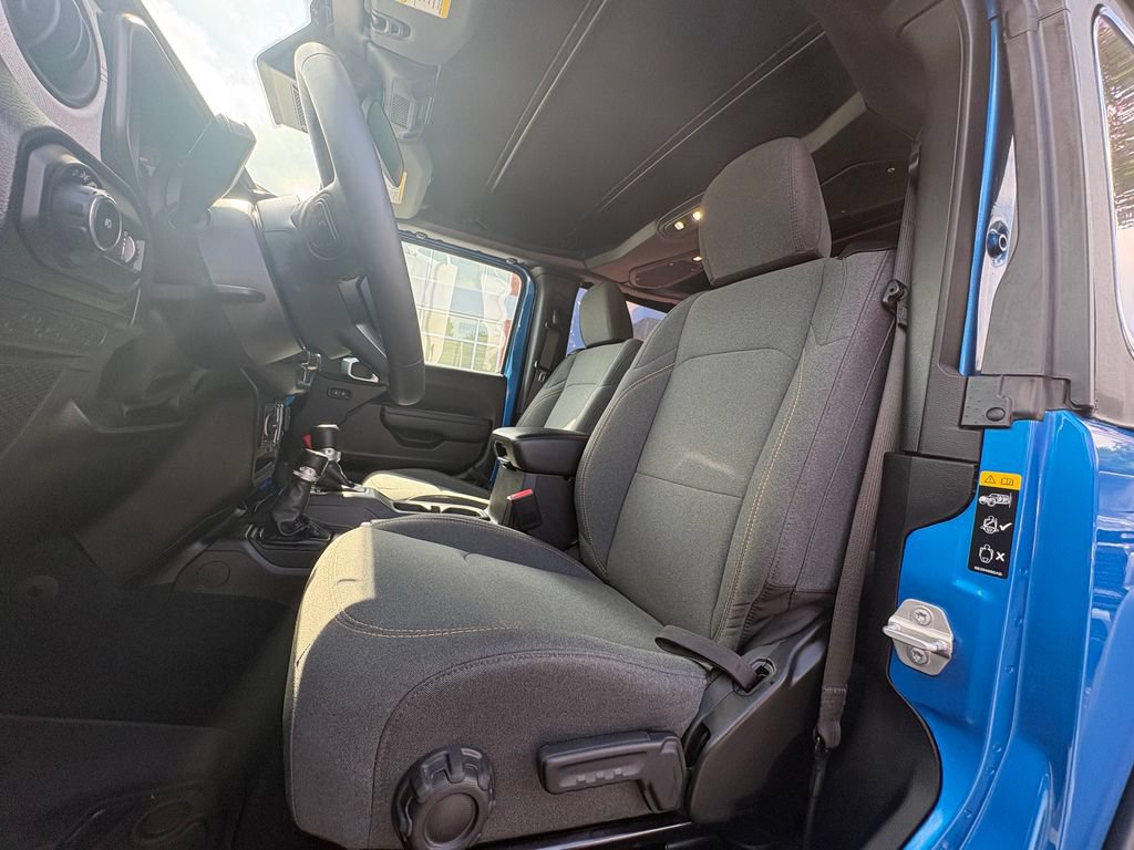 Used 2024 Jeep Wrangler Sport AWD/4WD image 11