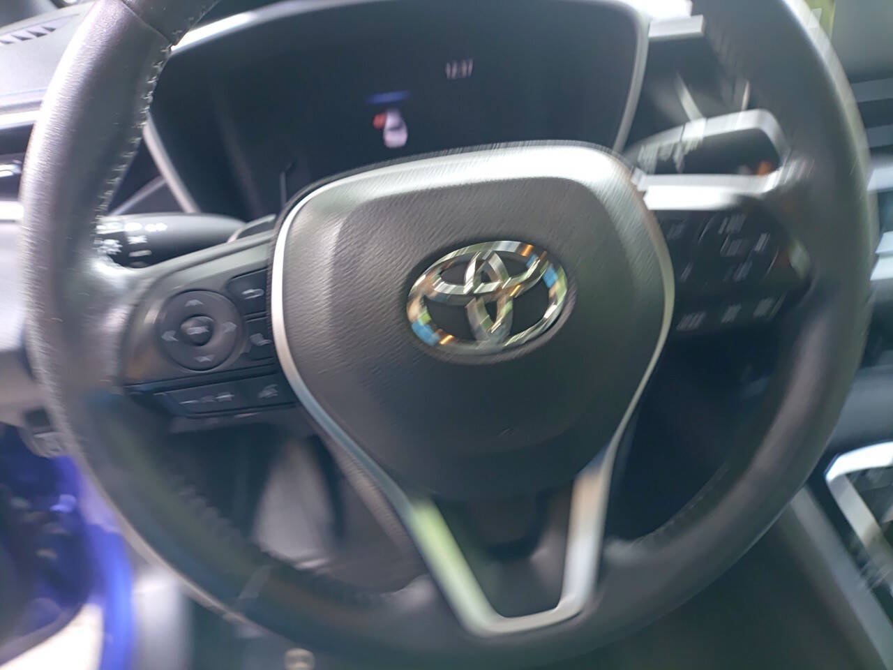 Used 2020 Toyota Corolla XSE FWD image 18