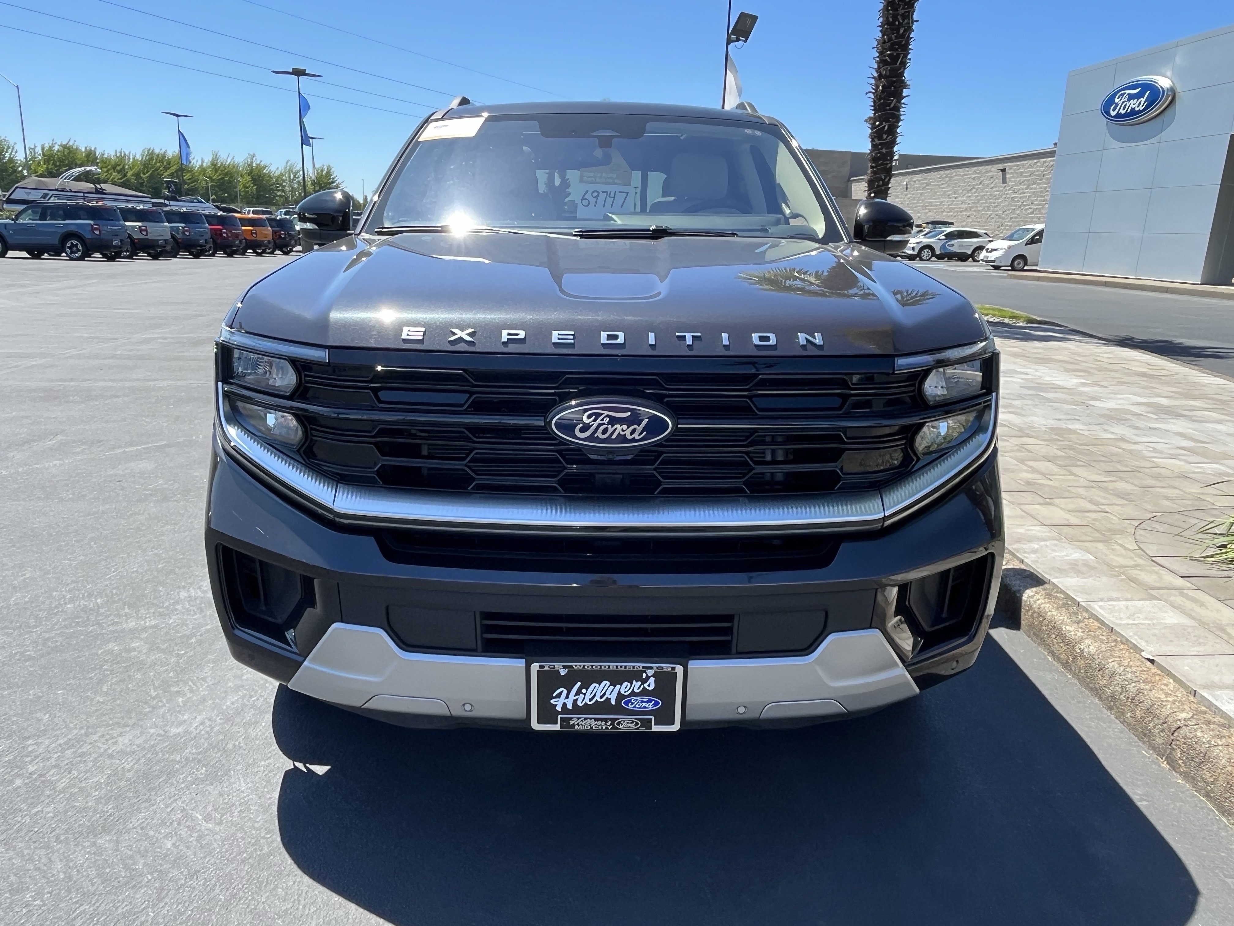 Certified 2025 Ford Expedition Max Platinum AWD/4WD image 6