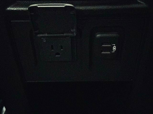 Used 2022 Chevrolet Traverse Premier w/ LPO, Floor Liner Package image 27