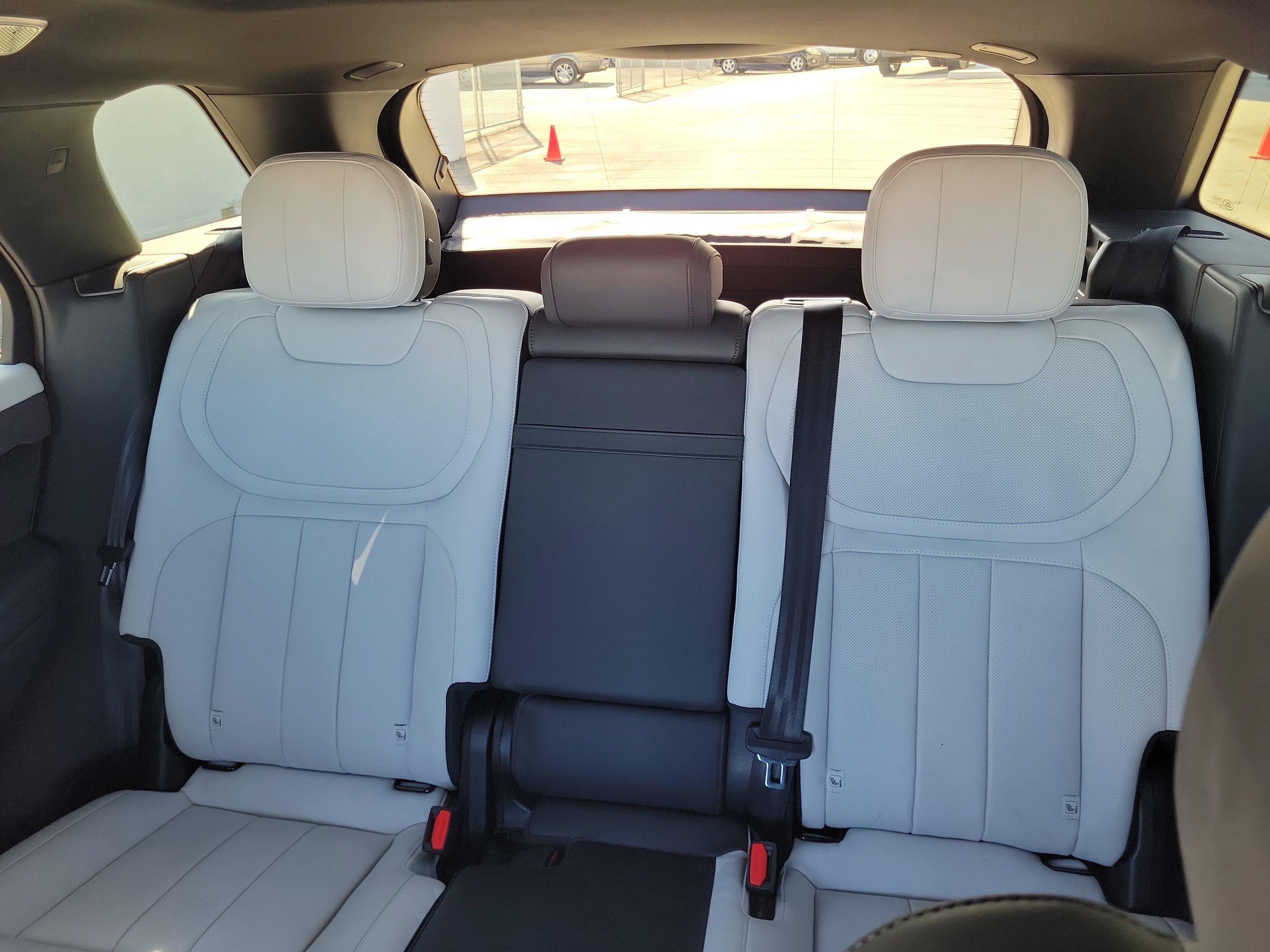 Used 2023 Land Rover Range Rover Sport SE Dynamic image 13