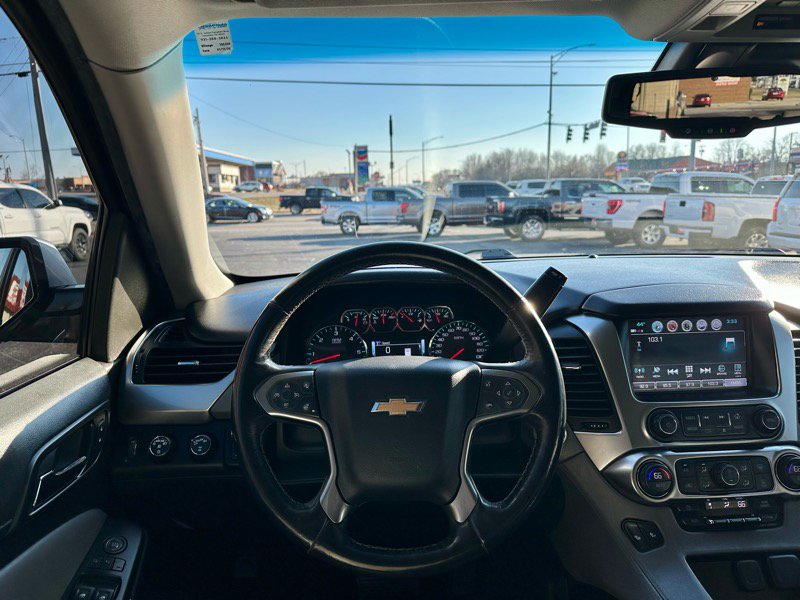 Used 2018 Chevrolet Suburban LT w/ LT Signature Package image 21