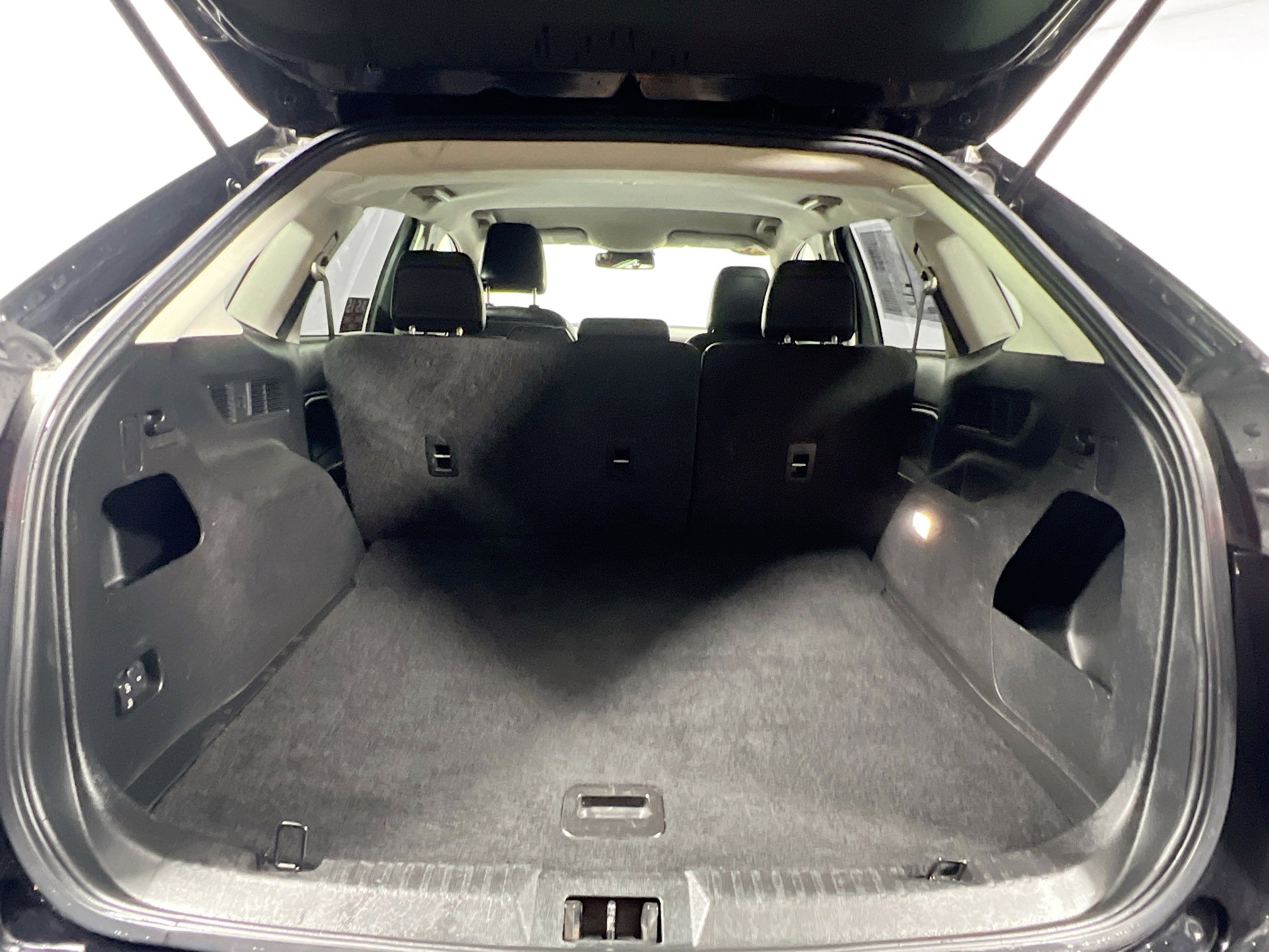 Used 2022 Ford Edge SEL image 34