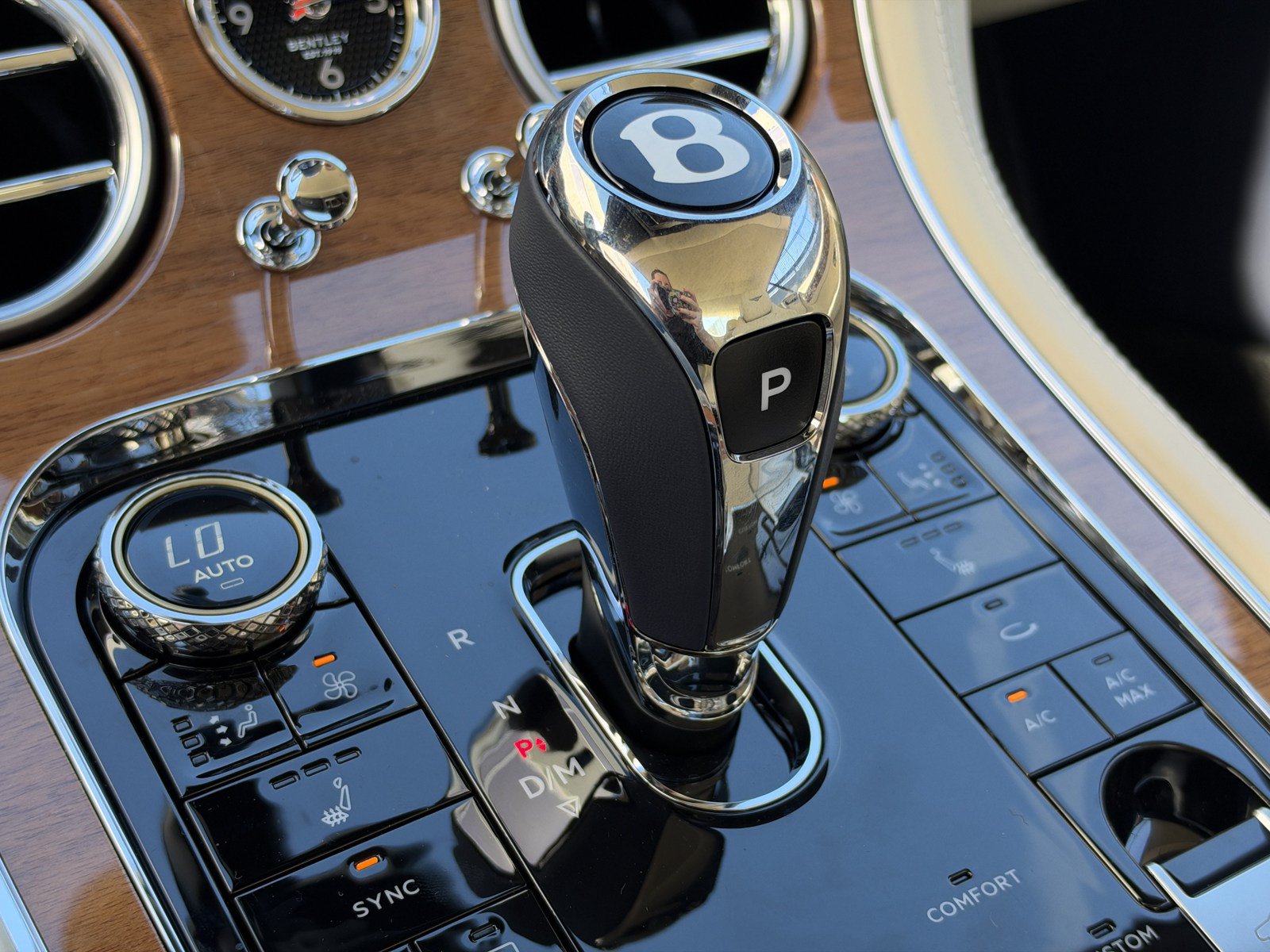 New 2027 Bentley Continental GTC AWD/4WD image 28