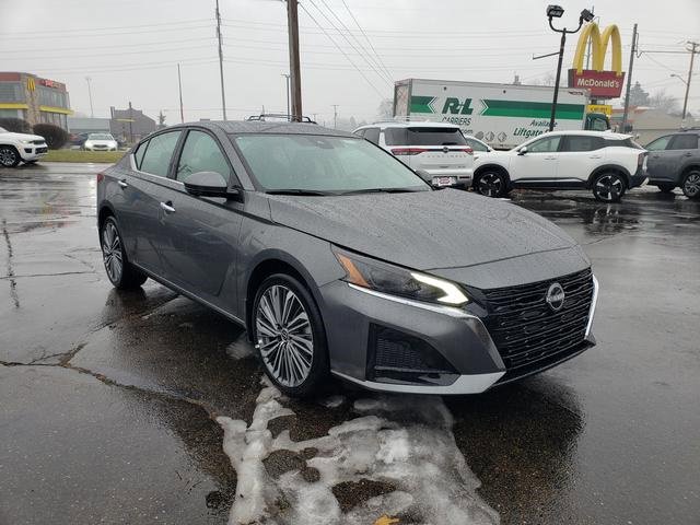 New 2025 Nissan Altima 2.5 SL image 8