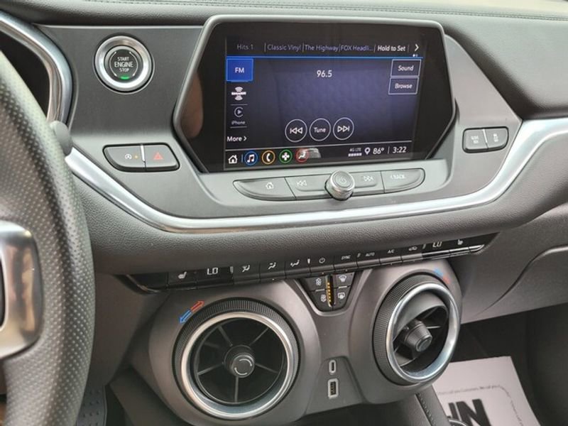 Used 2022 Chevrolet Blazer LT image 21