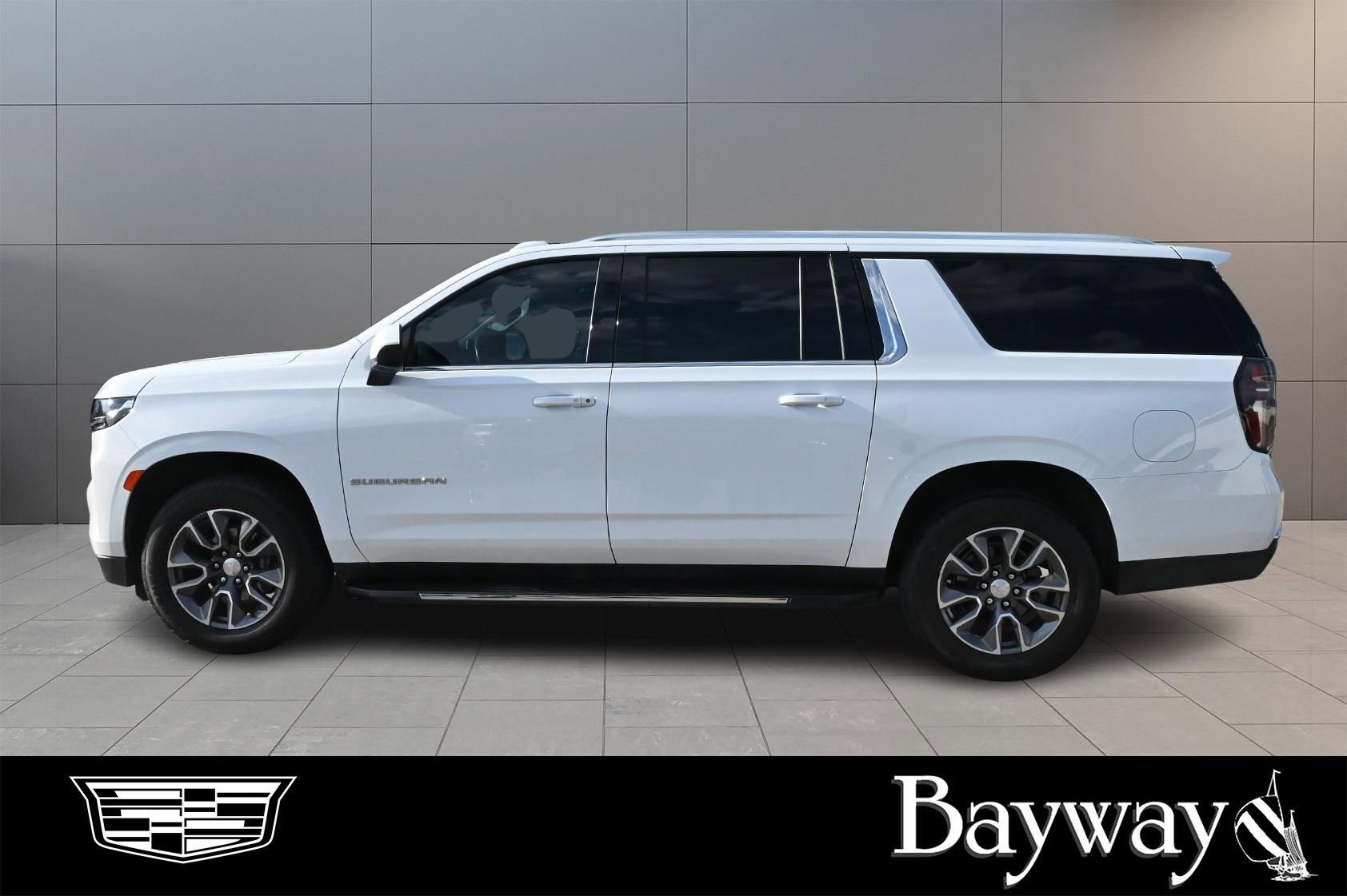 Used 2023 Chevrolet Suburban LS w/ Driver Alert Package RWD image 4