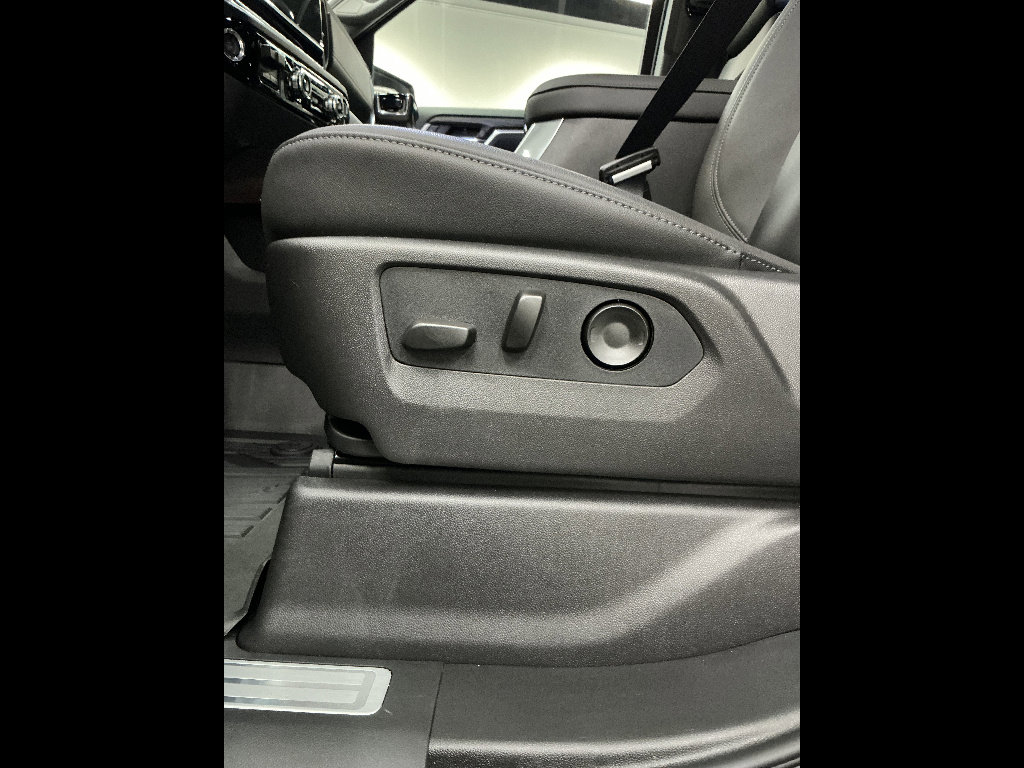 New 2026 GMC Sierra 1500 SLT w/ SLT Premium Package image 9