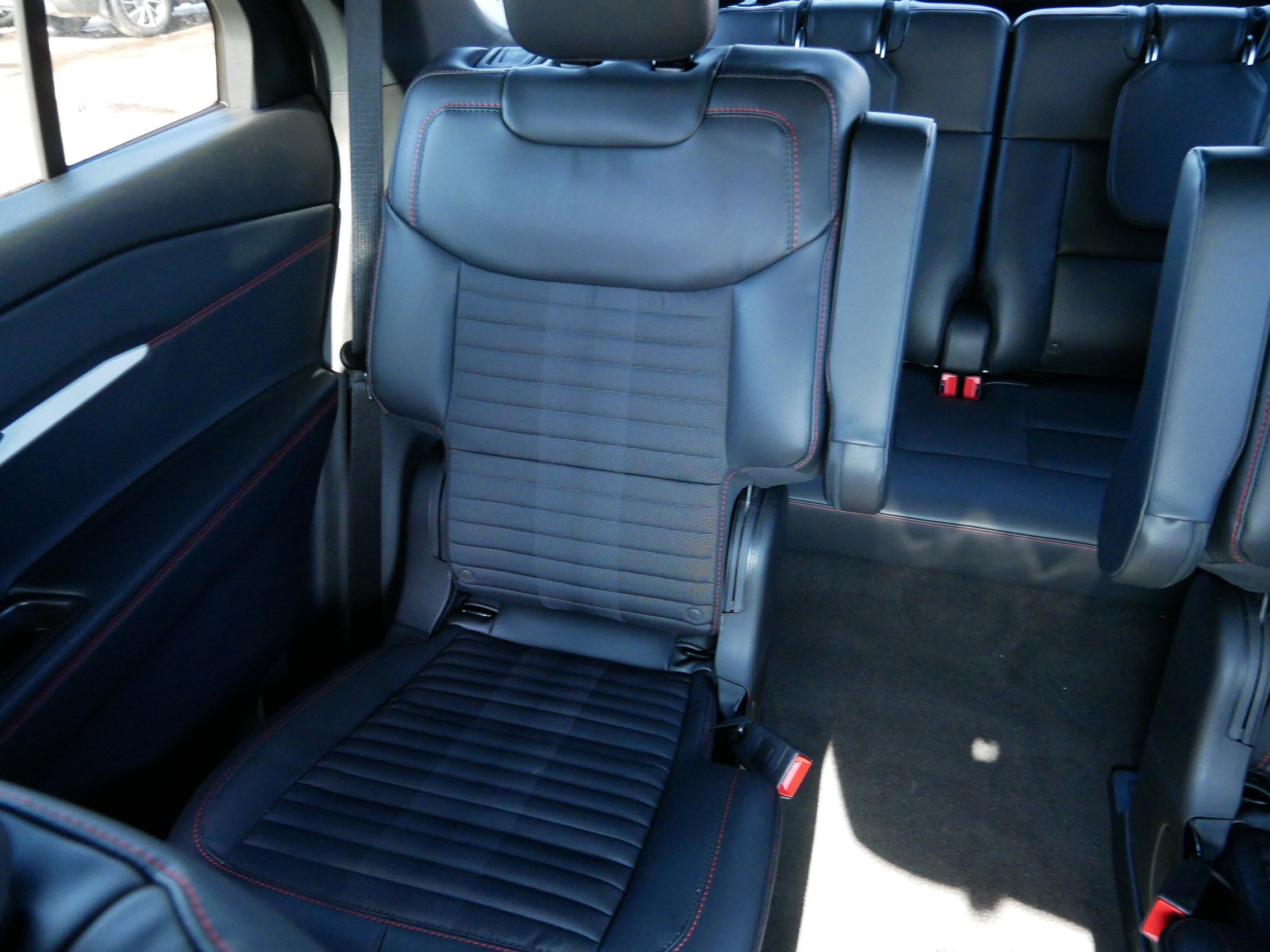 Used 2026 Ford Explorer ST-Line w/ ST-Line Street Pack image 12