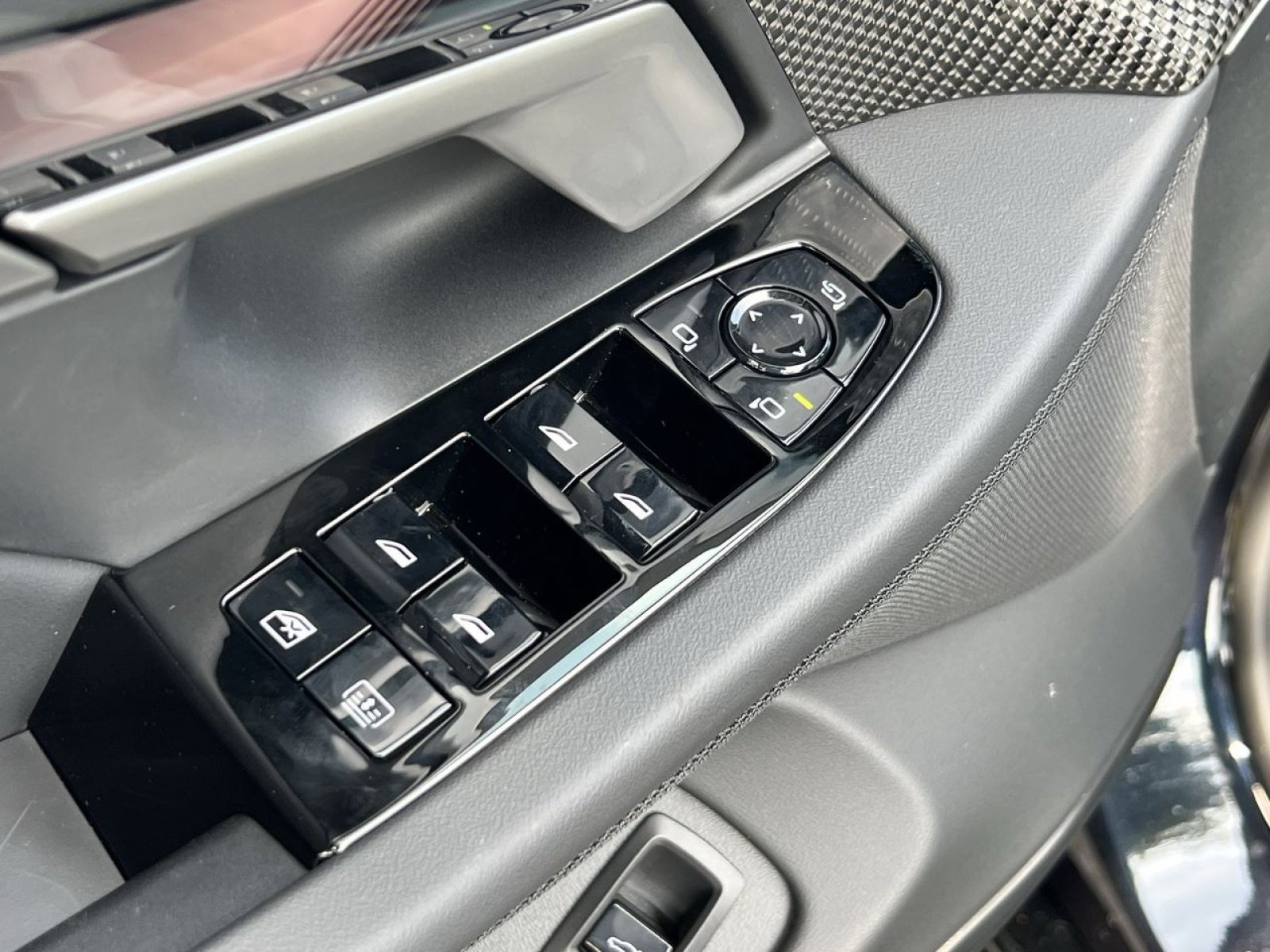 New 2026 BMW 550e xDrive w/ Executive Package image 12