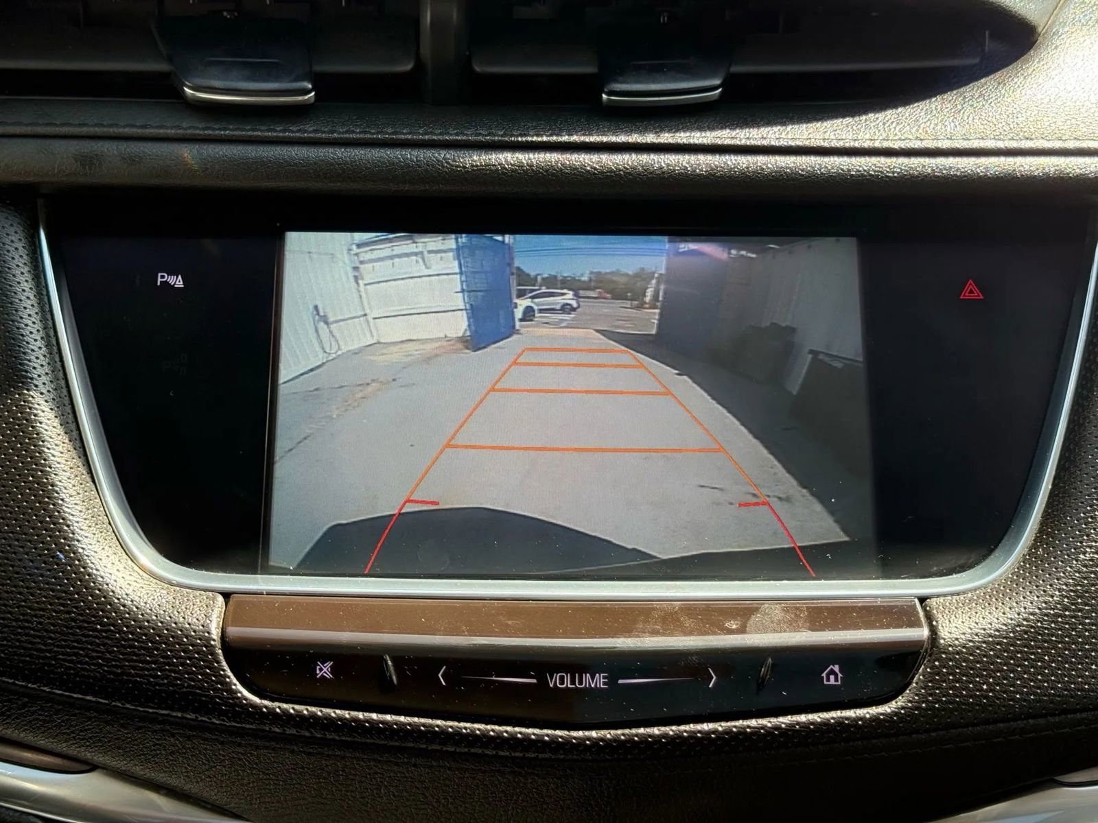 Used 2017 Cadillac XT5 Luxury image 23