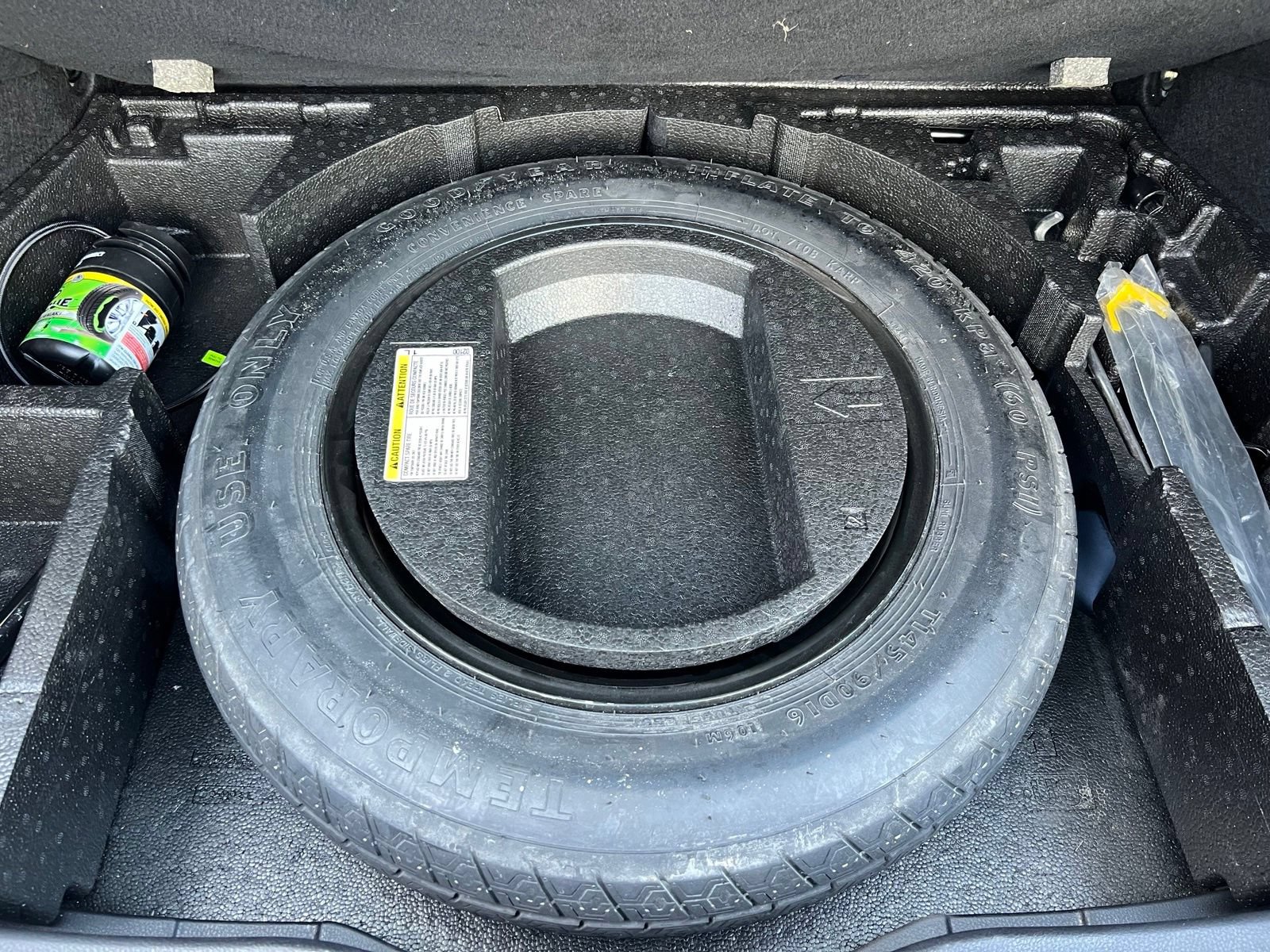 Used 2021 Toyota C-HR XLE FWD image 19