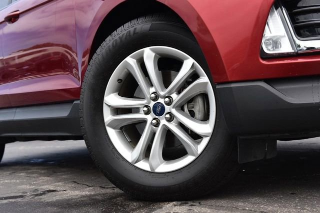 Used 2019 Ford Edge SEL w/ Equipment Group 201A FWD image 3