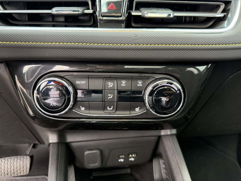 Used 2025 Chevrolet TrailBlazer ACTIV w/ Convenience Package image 21