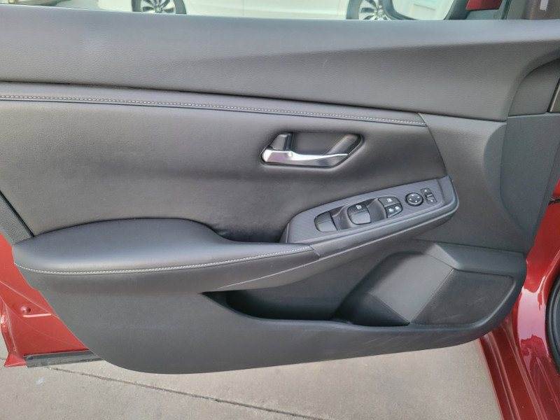 Used 2020 Nissan Sentra SV FWD image 17